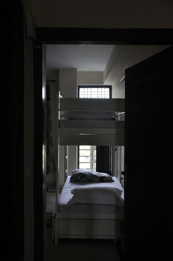 Friends Hostel New Delhi Exteriör bild