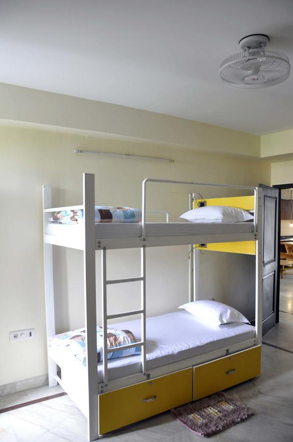 Friends Hostel New Delhi Exteriör bild